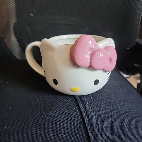 Hello KITTY Ceramic Coffe Mug - Picture 3 of 5